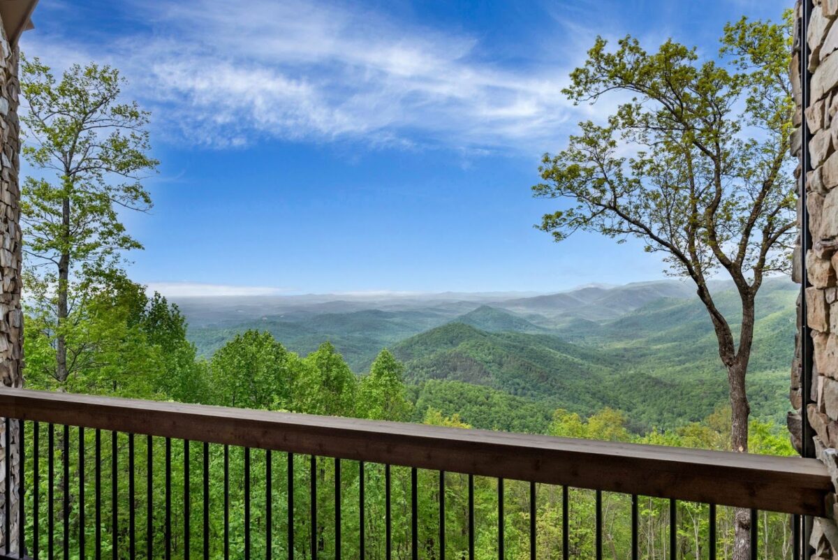 The Cliffs Real Estate