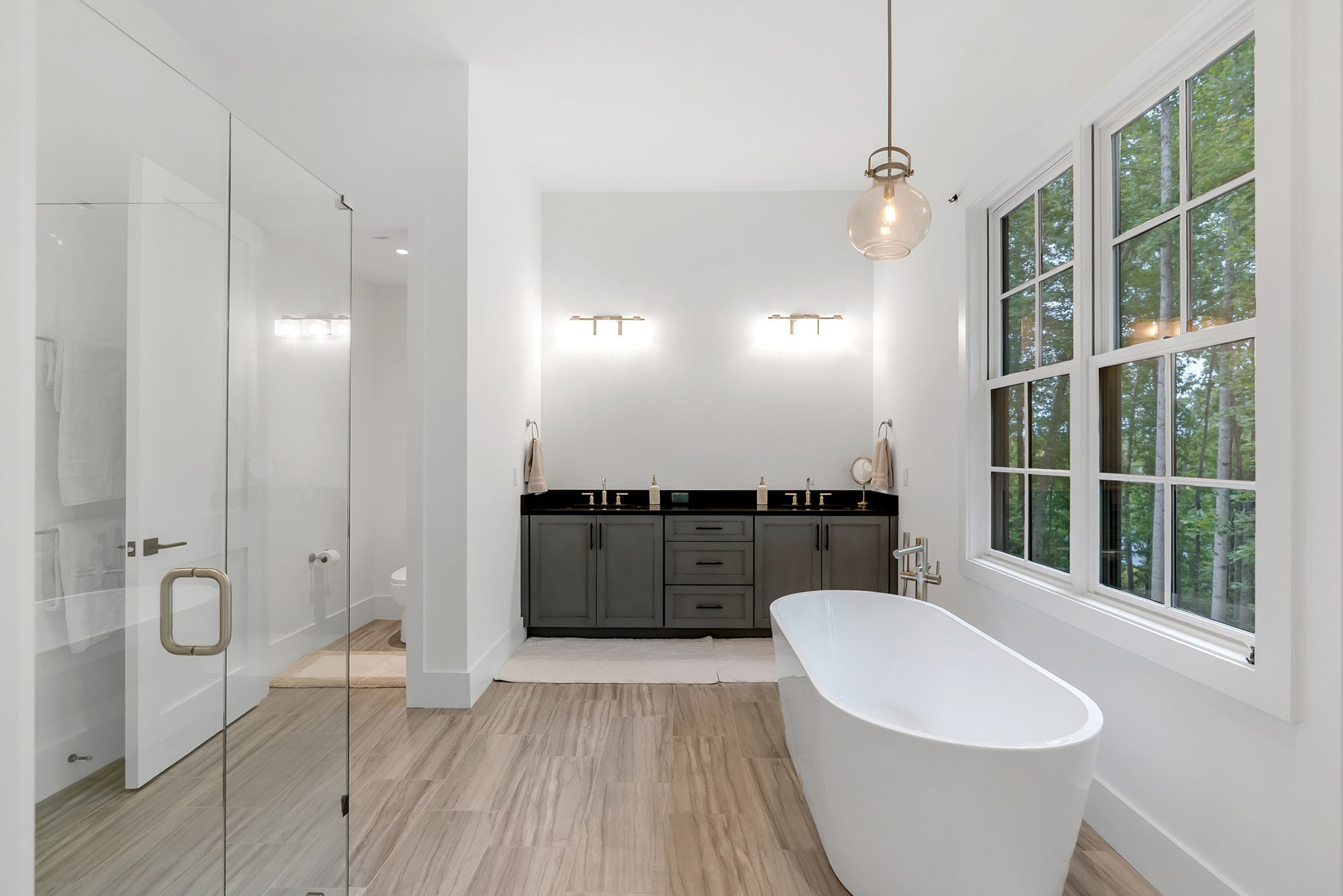 23-web-or-mls-104 Windy knob bathroom